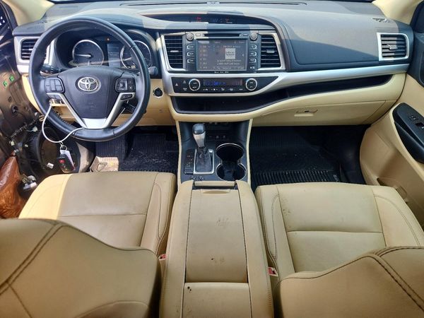 2019 TOYOTA HIGHLANDER SE/XLE