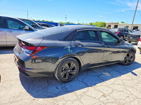 2021 HYUNDAI ELANTRA