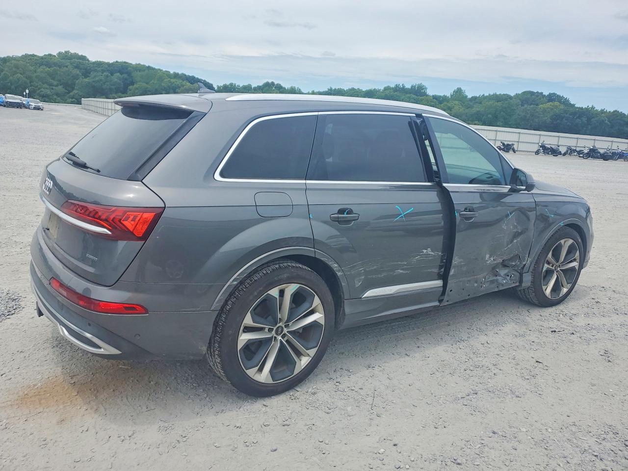 2021 AUDI Q7 quattro Prestige