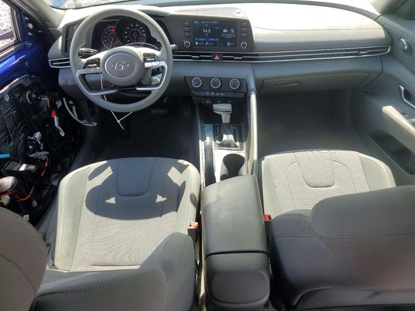2021 HYUNDAI ELANTRA SE