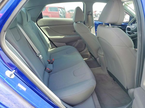 2021 HYUNDAI ELANTRA SE