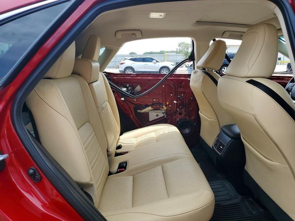 2015 LEXUS NX 300h Luxury