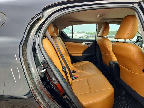 2013 LEXUS CT 200h