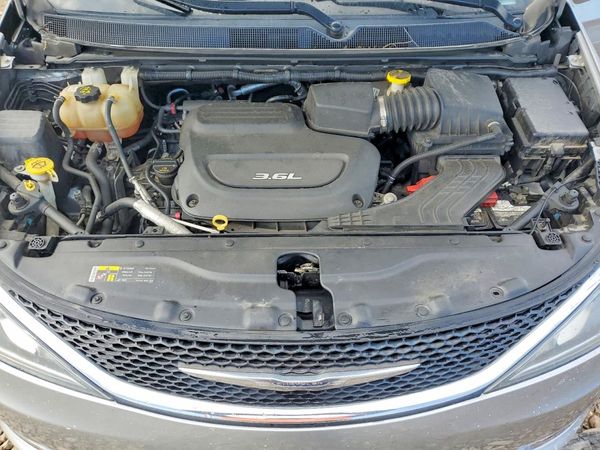 2017 CHRYSLER PACIFICA Touring L