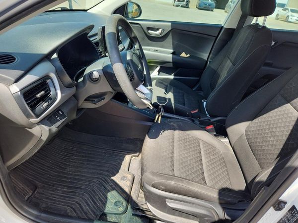 2022 KIA RIO LX, S