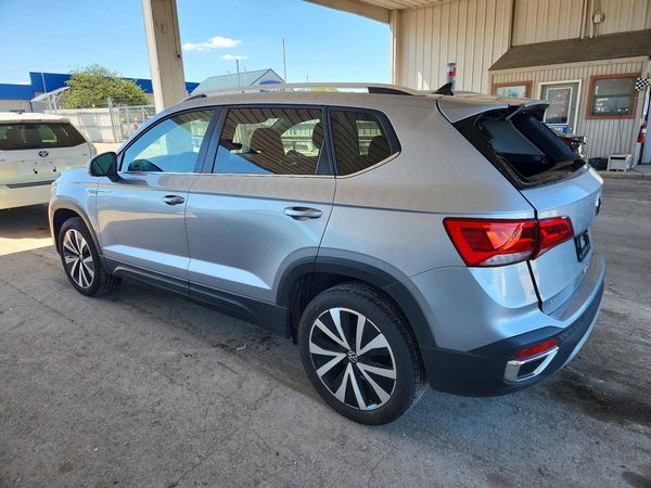 2024 VOLKSWAGEN TAOS SE