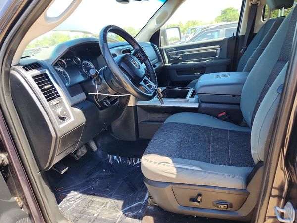 2014 RAM 1500 SLT CREW CAB 4X4