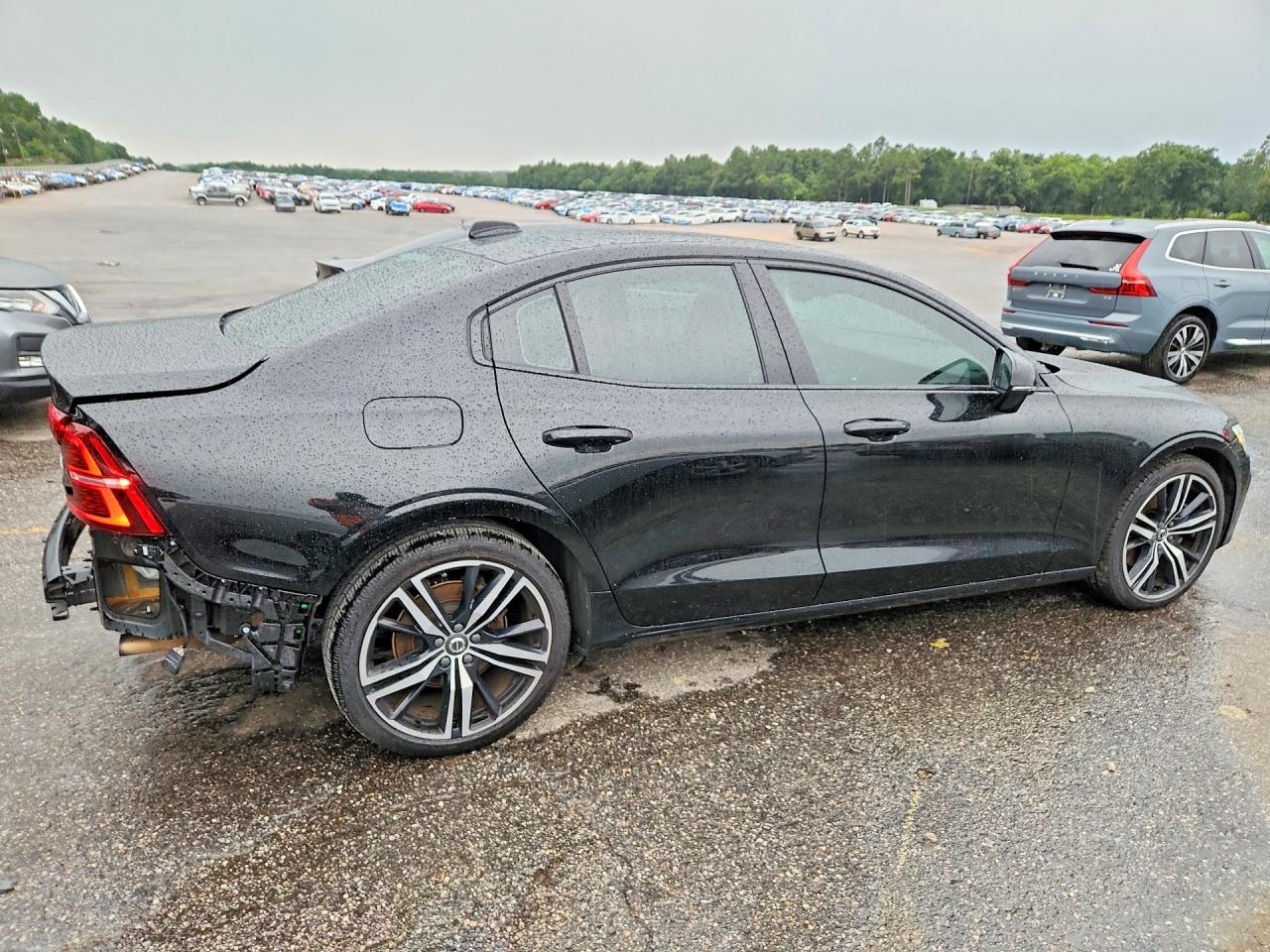2021 VOLVO S60 R-Design