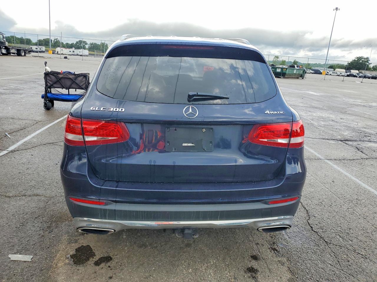 2017 MERCEDES-BENZ GLC GLC300 Base-4M