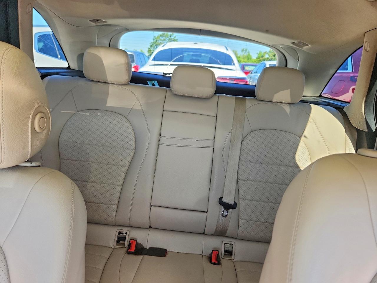 2017 MERCEDES-BENZ GLC GLC300 Base-4M