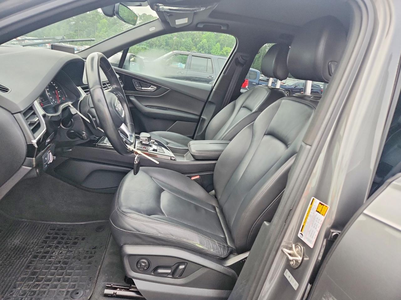 2017 AUDI Q7 quattro Premium