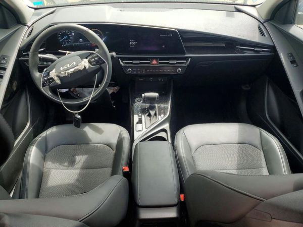2025 KIA NIRO