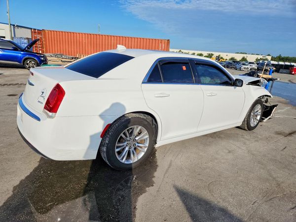 2017 CHRYSLER 300
