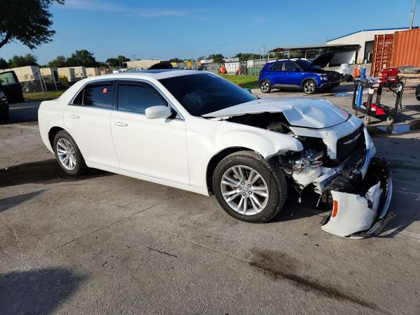 2017 CHRYSLER 300