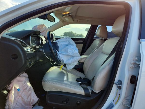 2017 CHRYSLER 300