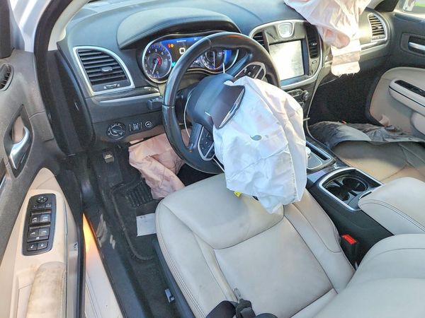 2017 CHRYSLER 300