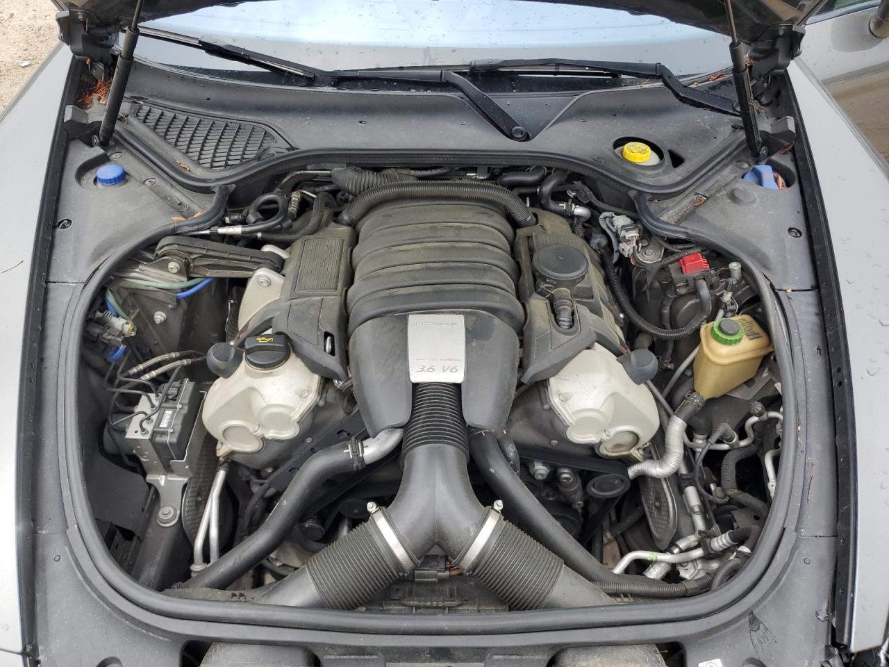 2015 PORSCHE PANAMERA Base (2WD), 4 (4WD)