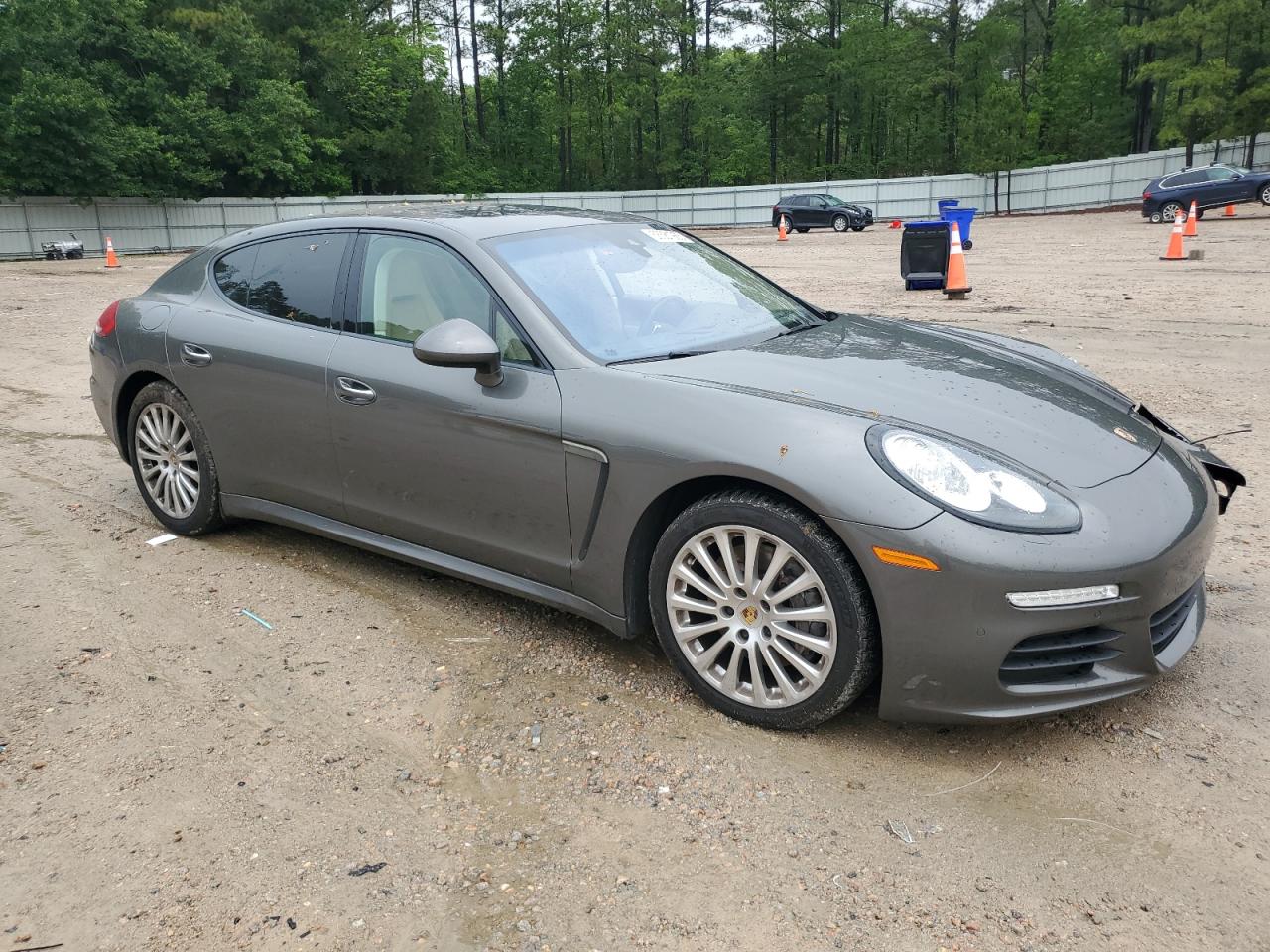 2015 PORSCHE PANAMERA Base (2WD), 4 (4WD)