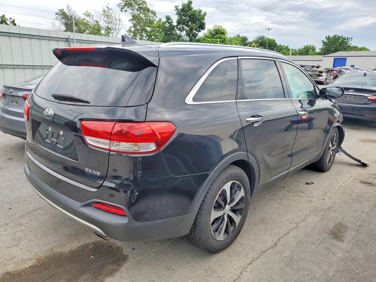 2017 KIA SORENTO EX