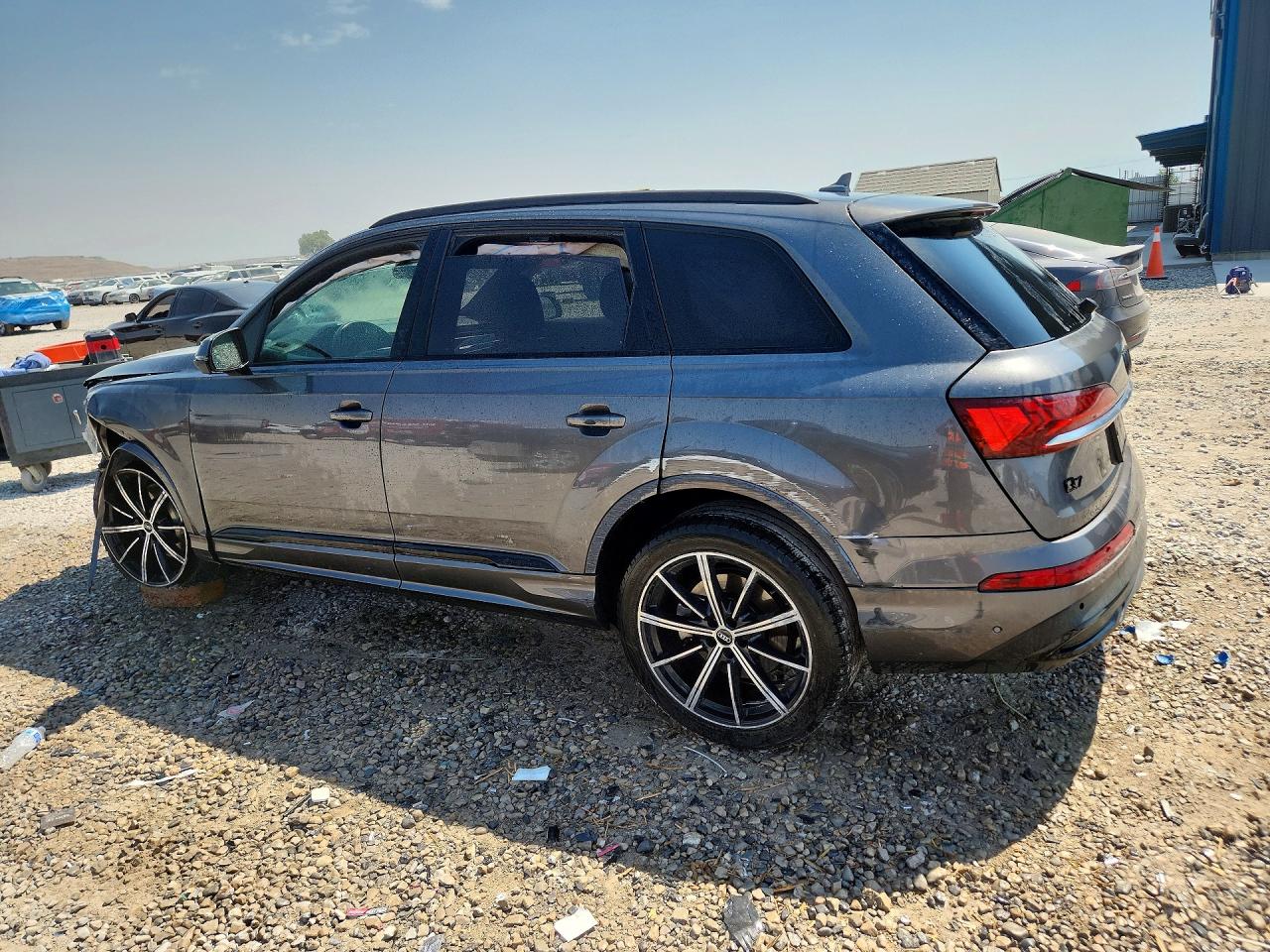 2021 AUDI Q7 quattro Prestige