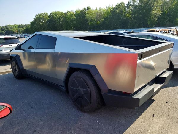 2024 TESLA CYBERTRUCK
