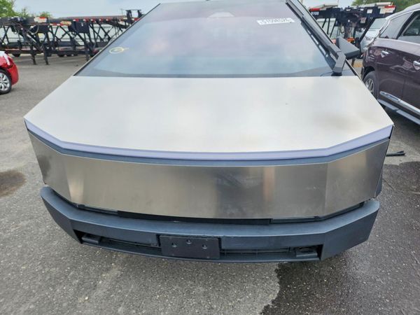 2024 TESLA CYBERTRUCK
