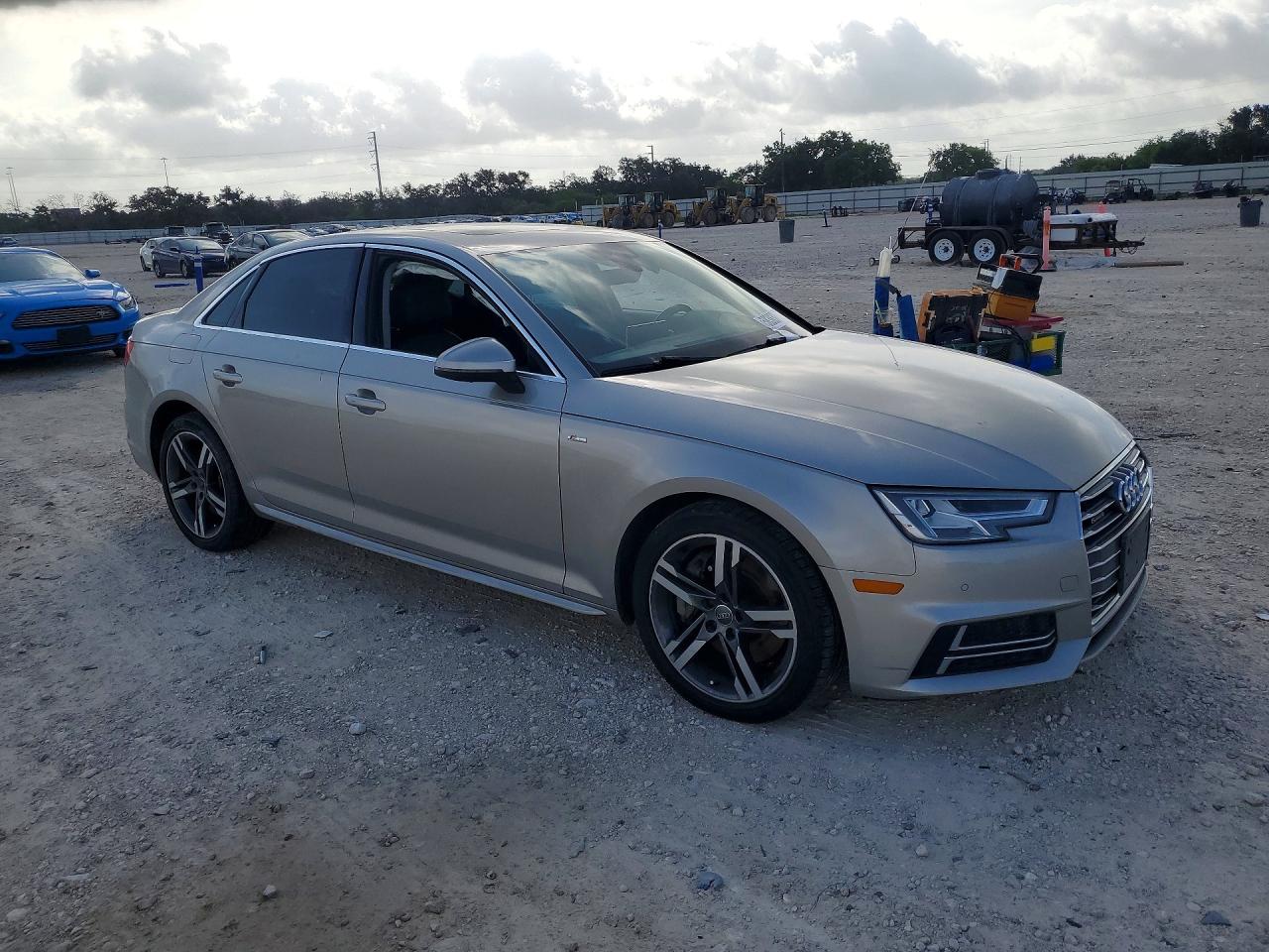 2017 AUDI A4 quattro Prestige