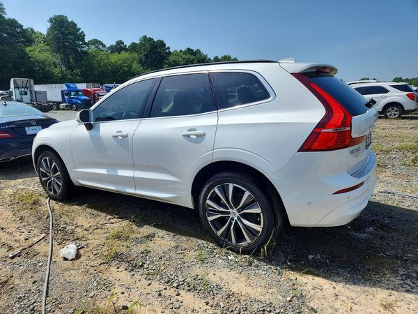 2022 VOLVO XC60 Momentum (excl S60)