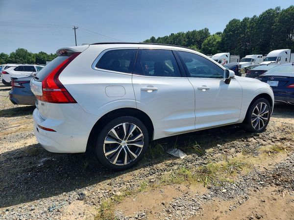 2022 VOLVO XC60 Momentum (excl S60)