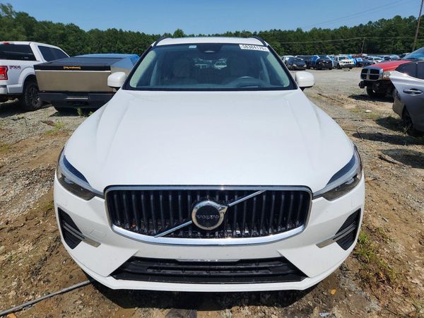 2022 VOLVO XC60 Momentum (excl S60)