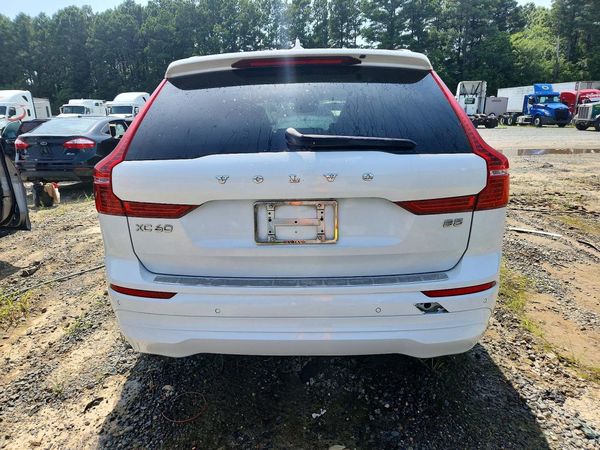 2022 VOLVO XC60 Momentum (excl S60)