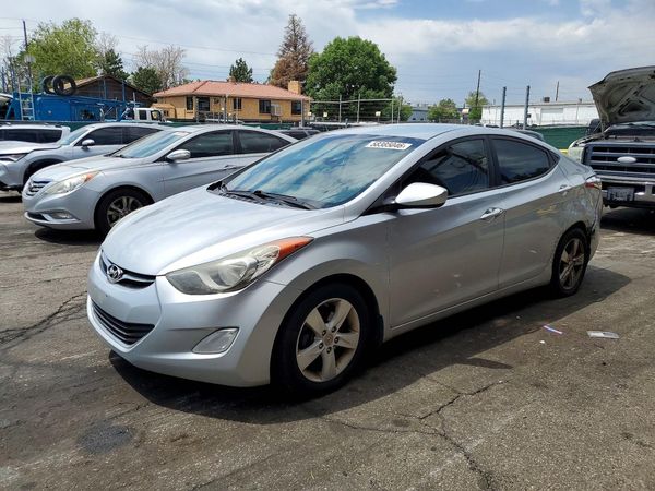 2013 HYUNDAI ELANTRA