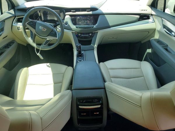 2022 CADILLAC XT5