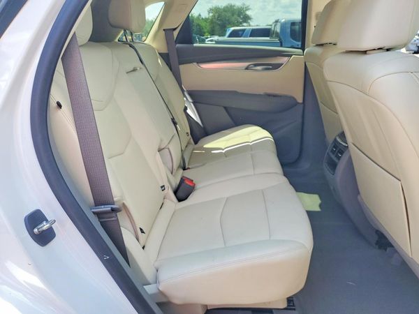 2022 CADILLAC XT5