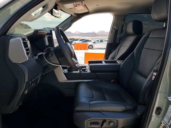 2024 TOYOTA TUNDRA Others