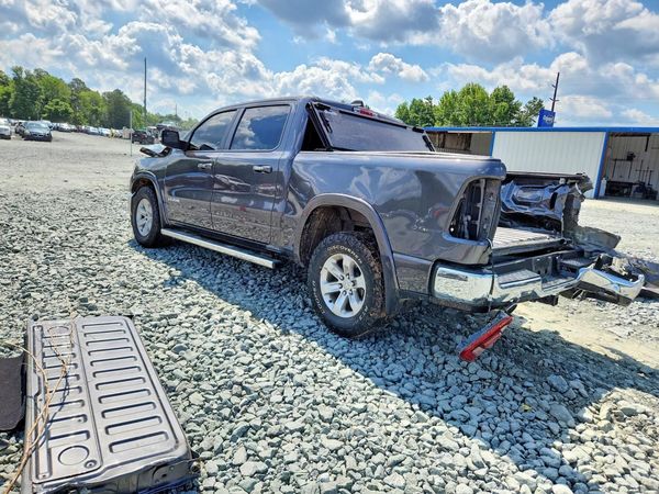 2022 RAM 1500 LARAMIE CREW CAB 4X4