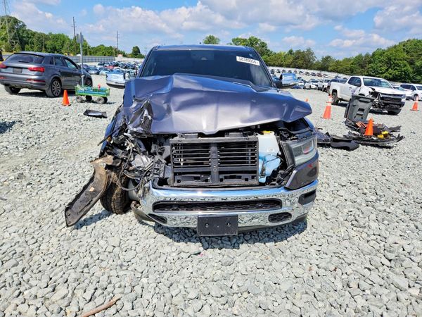 2022 RAM 1500 LARAMIE CREW CAB 4X4