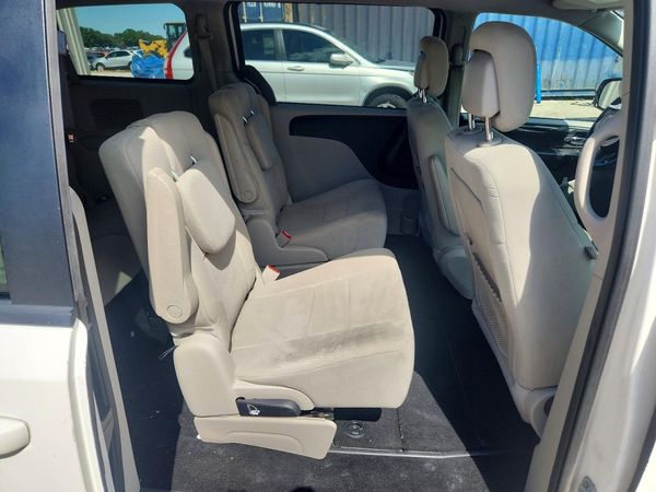 2012 DODGE GRAND CARAVAN SE