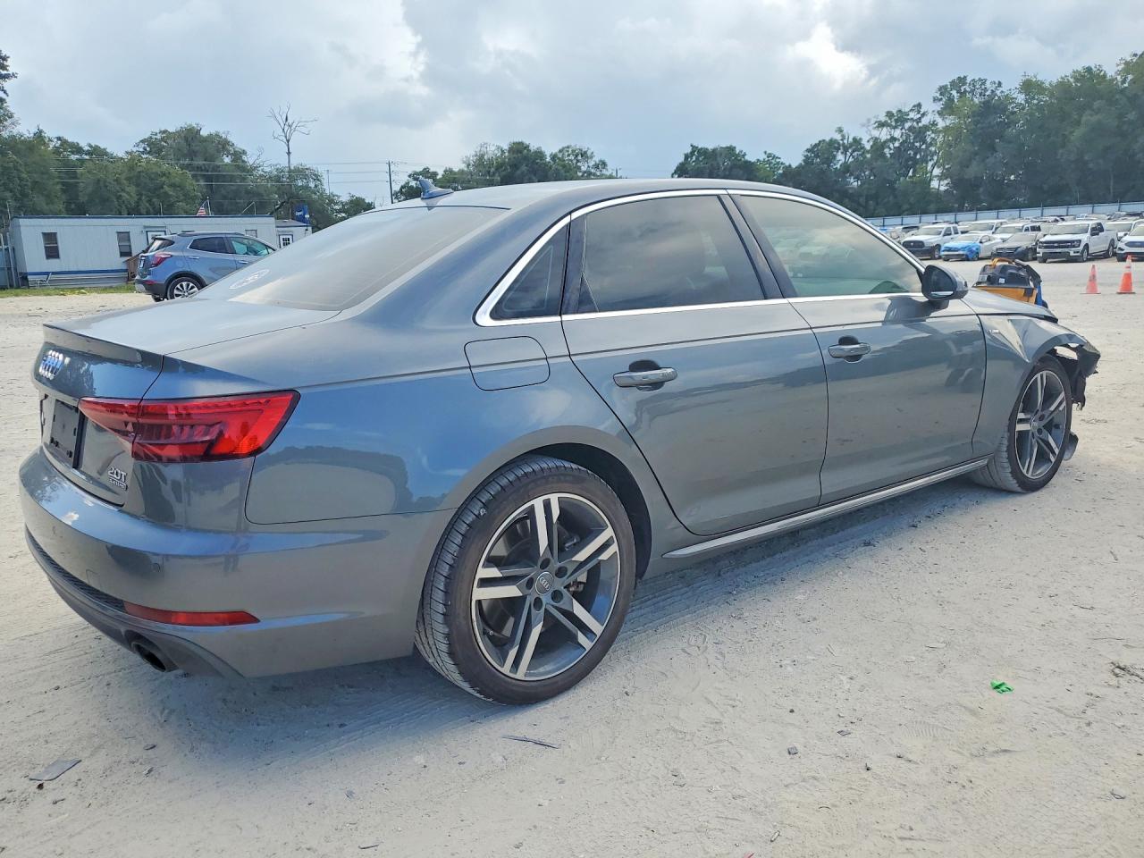 2017 AUDI A4 quattro Prestige
