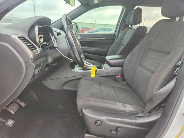 2020 JEEP GRAND CHEROKEE LAREDO 4X2