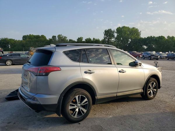 2018 TOYOTA RAV4 Adventure/XLE