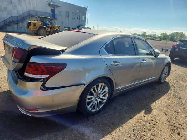 2015 LEXUS LS 460