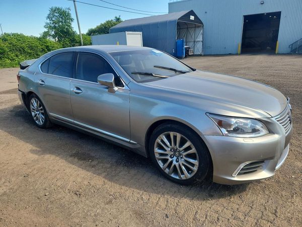 2015 LEXUS LS 460