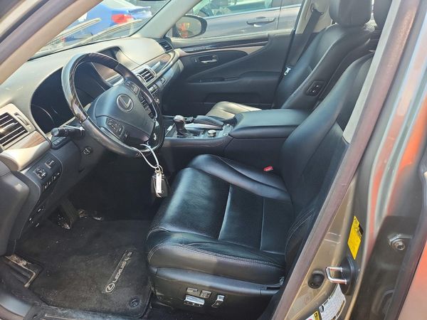 2015 LEXUS LS 460