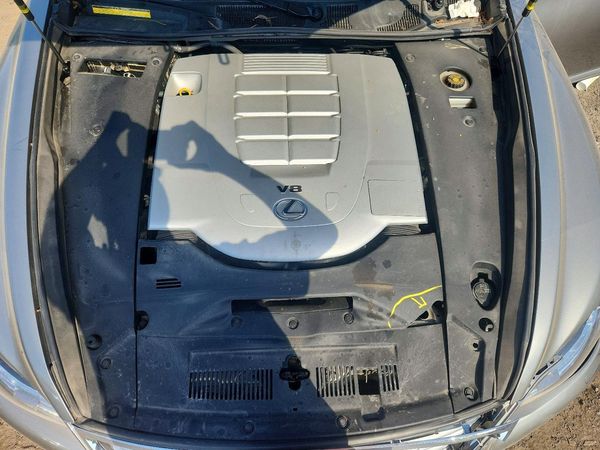2015 LEXUS LS 460