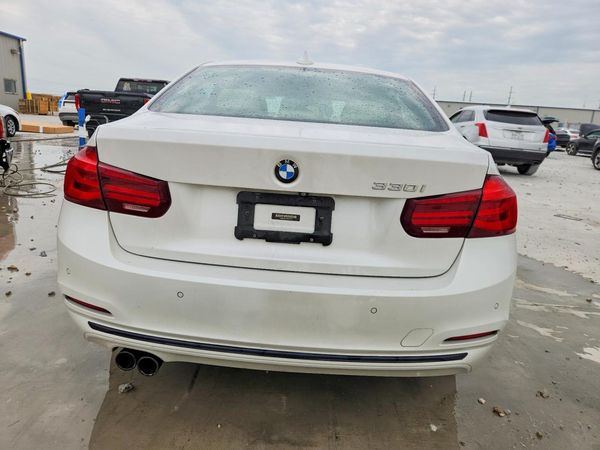 2018 BMW 330