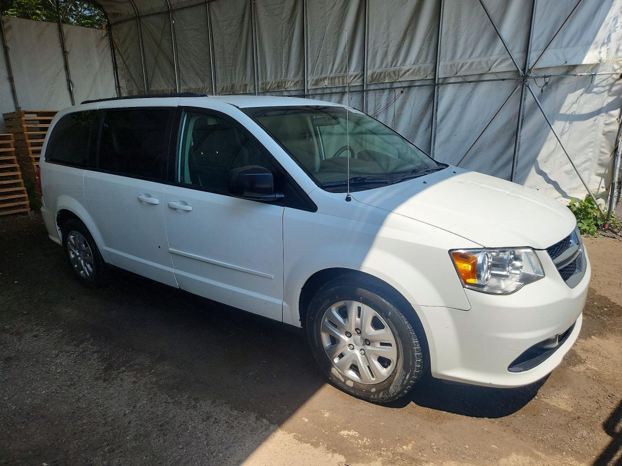 2016 DODGE GRAND CARAVAN SE