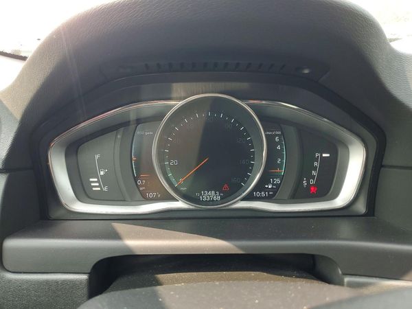 2015 VOLVO S80 Premier (non R design)