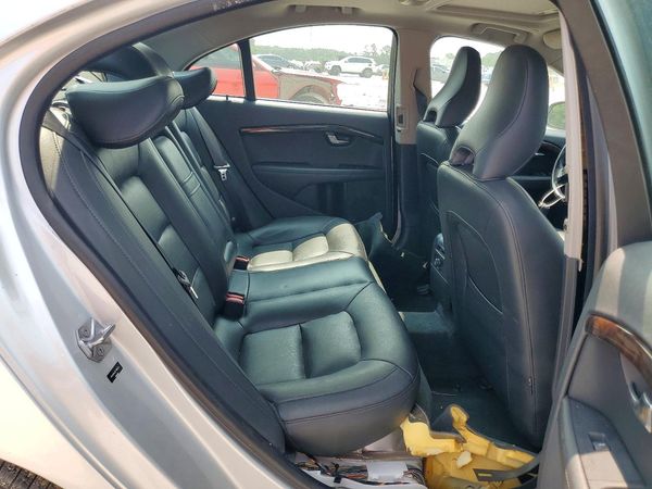 2015 VOLVO S80 Premier (non R design)
