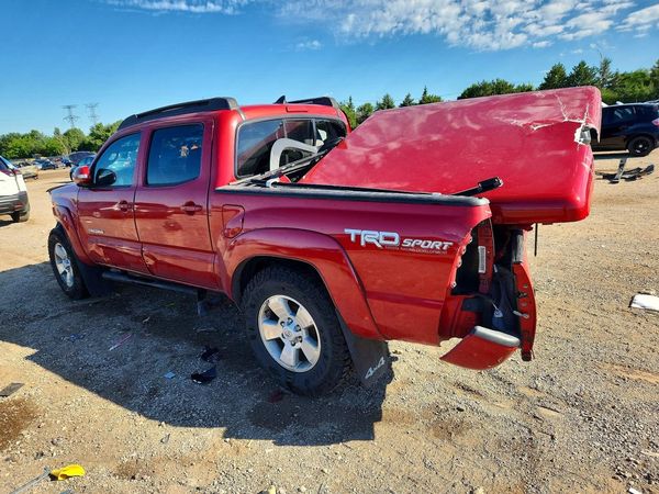 2015 TOYOTA TACOMA